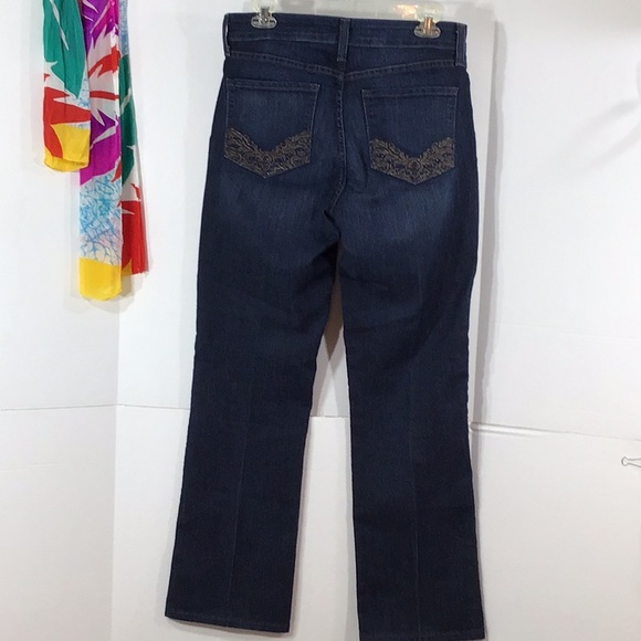 NYDJ high waist buttlift Jeans + free top - Picture 7 of 7